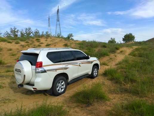 背着媳妇花30万买了台二手普拉多豁沙子，差点没被骂死！