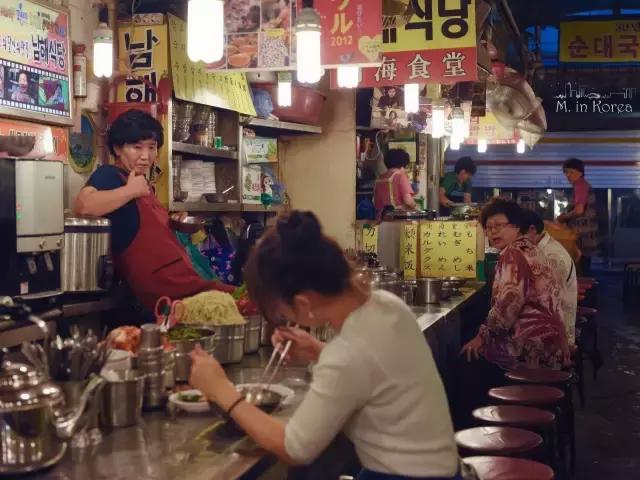 首尔购物攻略美食,首尔有什么好吃的便宜的