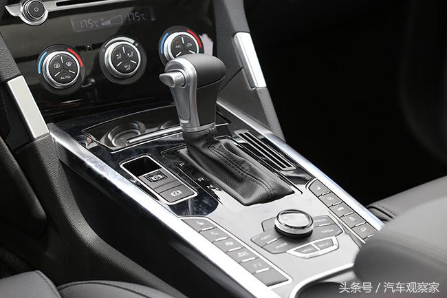 美来自于外在加内在,美来自于内心的纯净