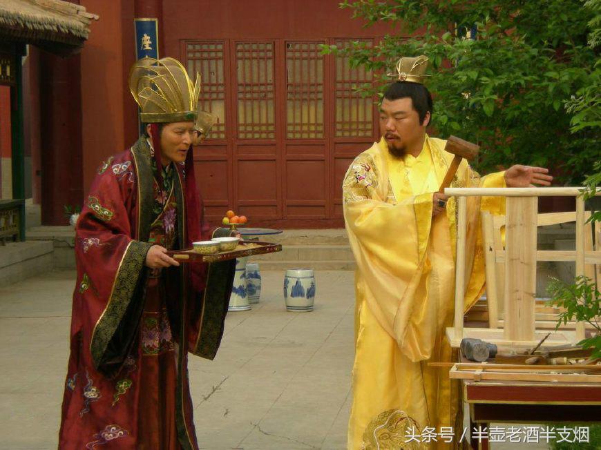 皇帝无福民遭难皇帝不务正业更可怕要不是他们太荒唐历史应该更好看