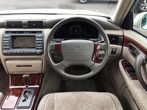 皇冠majesta低趴,皇冠majesta多少钱