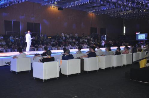 欧工软装到家全新蜕变“杀手级”系统亮相广州建博会