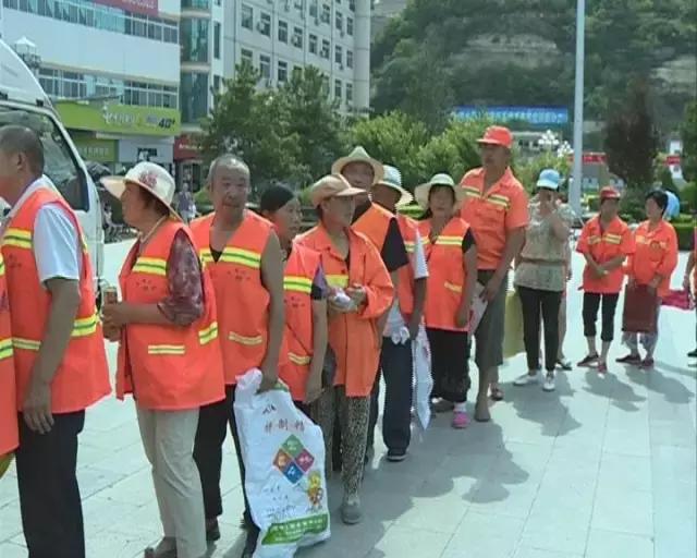 关爱户外劳动者爱心驿站送清凉,环卫夏季作业忙爱心企业送清凉