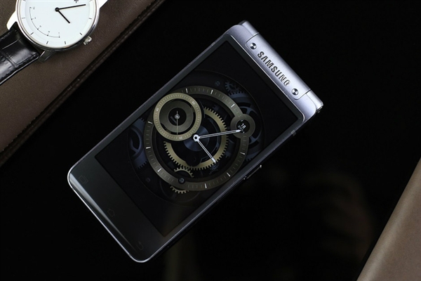 三星翻盖w2018华强北,三星w2019翻盖手机现在价格