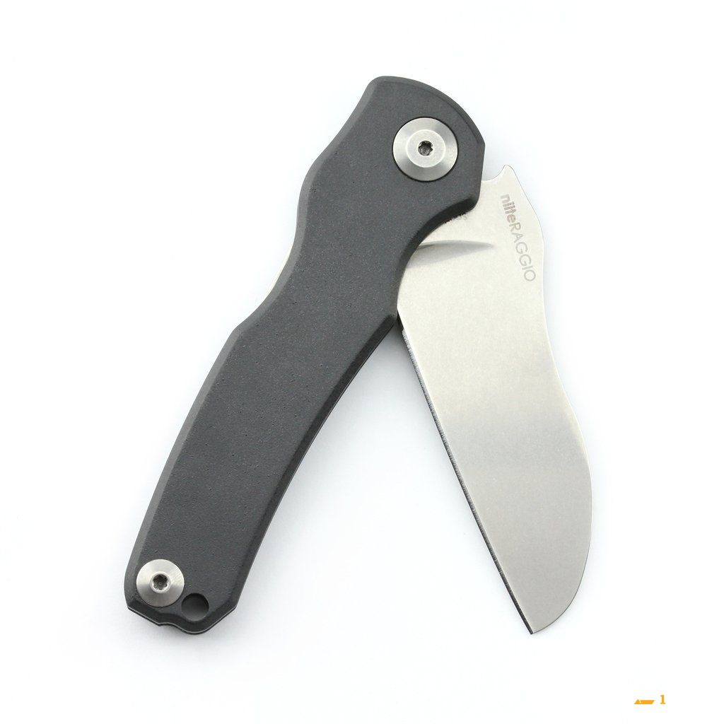 国外粉丝的纷纷讨论,美国第一家刀具经销商却准备上新一款……