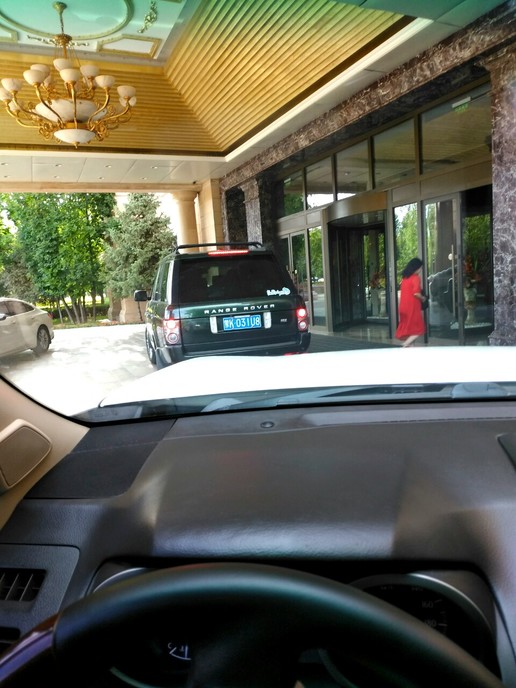 背着媳妇花30万买了台二手普拉多豁沙子，差点没被骂死！