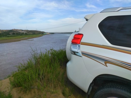 背着媳妇花30万买了台二手普拉多豁沙子，差点没被骂死！