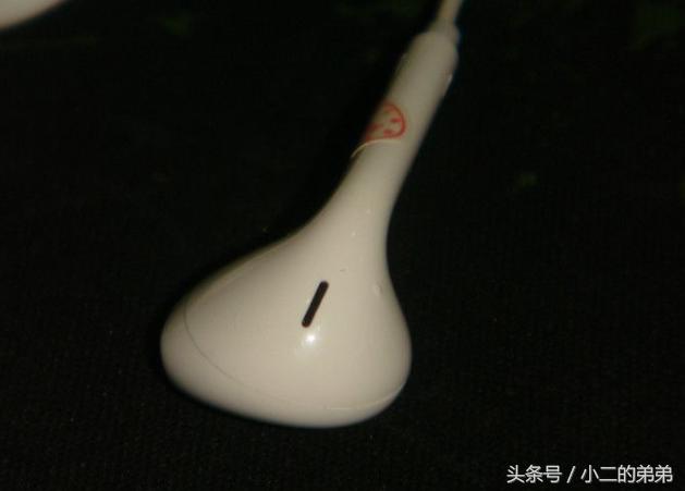 苹果耳机2代耳机盒拆解,拆解苹果耳机话筒