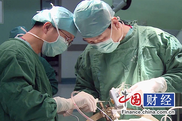 脑起搏器阿兹海默,脑起搏器可以治疗阿尔茨海默症吗