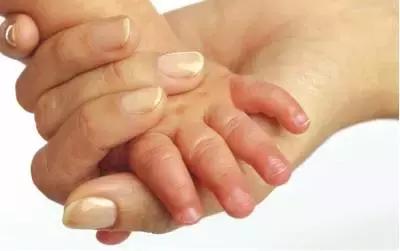 指甲整个掉了需要注意哪些,小孩的指甲应该怎么处理