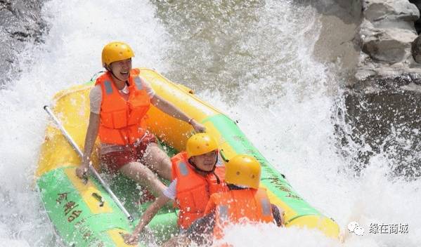 盛夏七月,商城县这几个地方被避暑游客挤爆了……