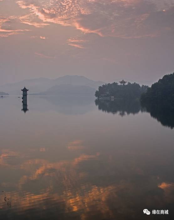 盛夏七月,商城县这几个地方被避暑游客挤爆了……