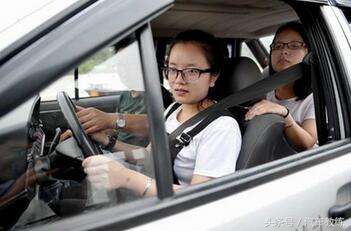 学车老是悟性差反应慢怎么办,学车感觉自己好笨反应慢