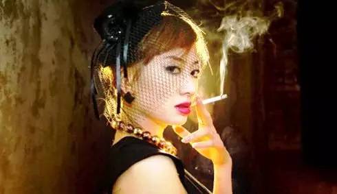 拖完地地板有腥味是咋回事,拖完地砖有腥臭味