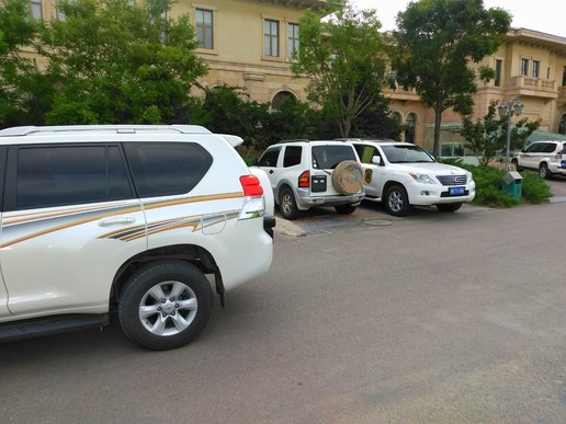 背着媳妇花30万买了台二手普拉多豁沙子，差点没被骂死！