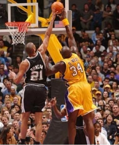 蒂姆邓肯是大前锋还是中锋,邓肯历史第一大前锋原视频