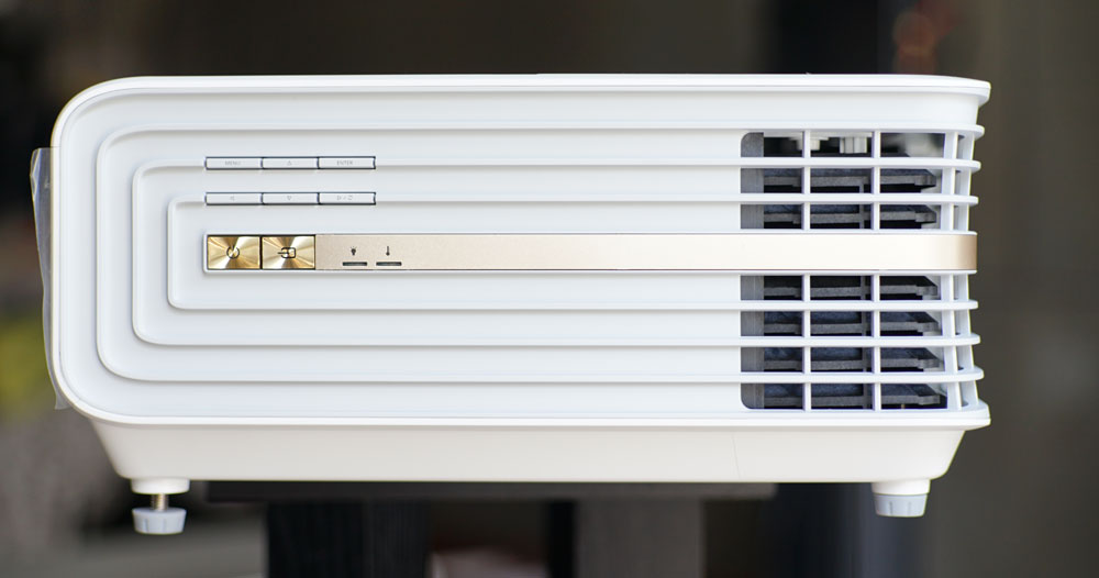 奥图码高流明4k投影机,奥图码uhd506投影机测评