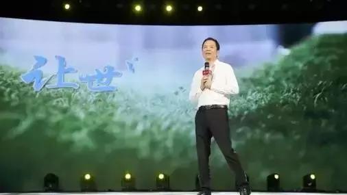 他从保监会辞职，创办了福州升学率最高的学校，校长是这样“炼”成的