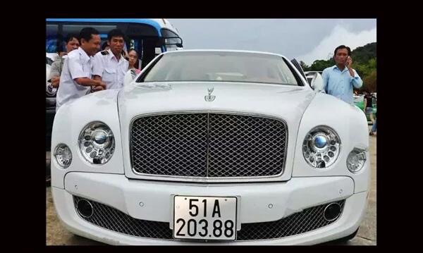 全球卖最贵的车竟在越南!豪车遍地车主像修车工!