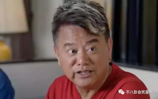 谢霆锋81岁老爸不仅能跟小女生恋爱，连复出拍戏都如此生猛