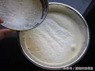 戚风蛋糕使用的是什么成型方法,手把手教你海绵蛋糕做法