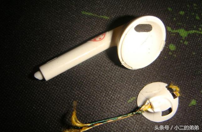 苹果耳机2代耳机盒拆解,拆解苹果耳机话筒