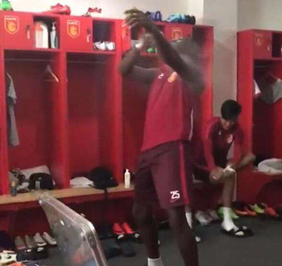 最近天气有多热？连黑人兄弟都要逃回家避暑了