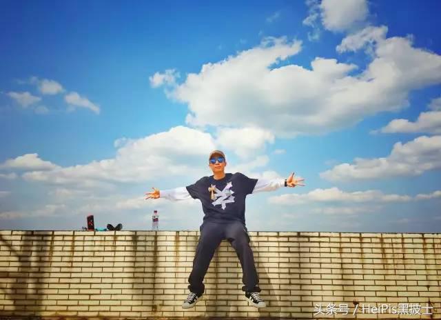 周龙自律,周龙跟谁是情侣