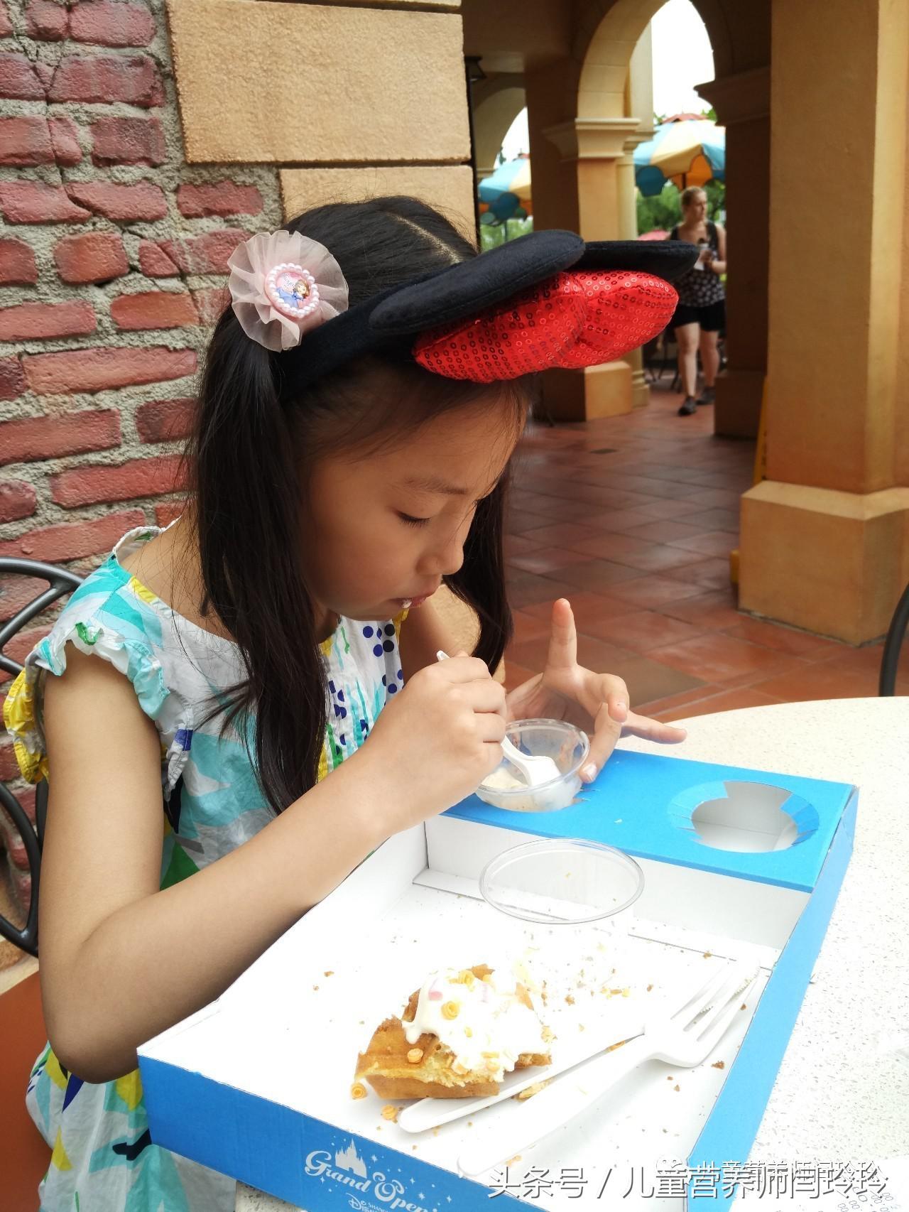 迪士尼实现小朋友们的公主梦,迪士尼是每个女孩的公主梦