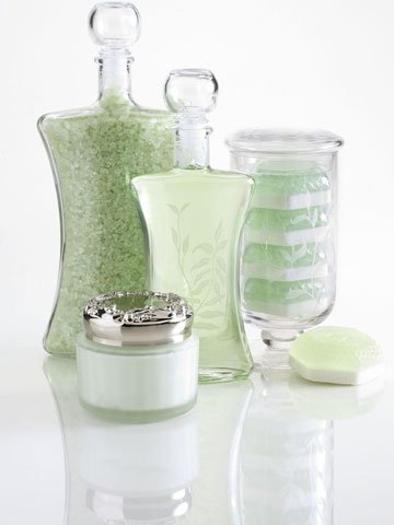 背上痘痘多怎么解决,背上痘痘怎么办