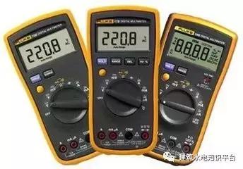 怎样选择数字万用表,万用表表笔的孔位选择