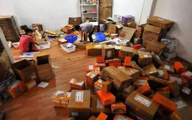 80后夫妻鞋都路艰苦创业:开网店1年内卖鞋3万双