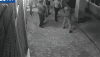 职业拳手街头实战能力,职业拳手街头到底有多强