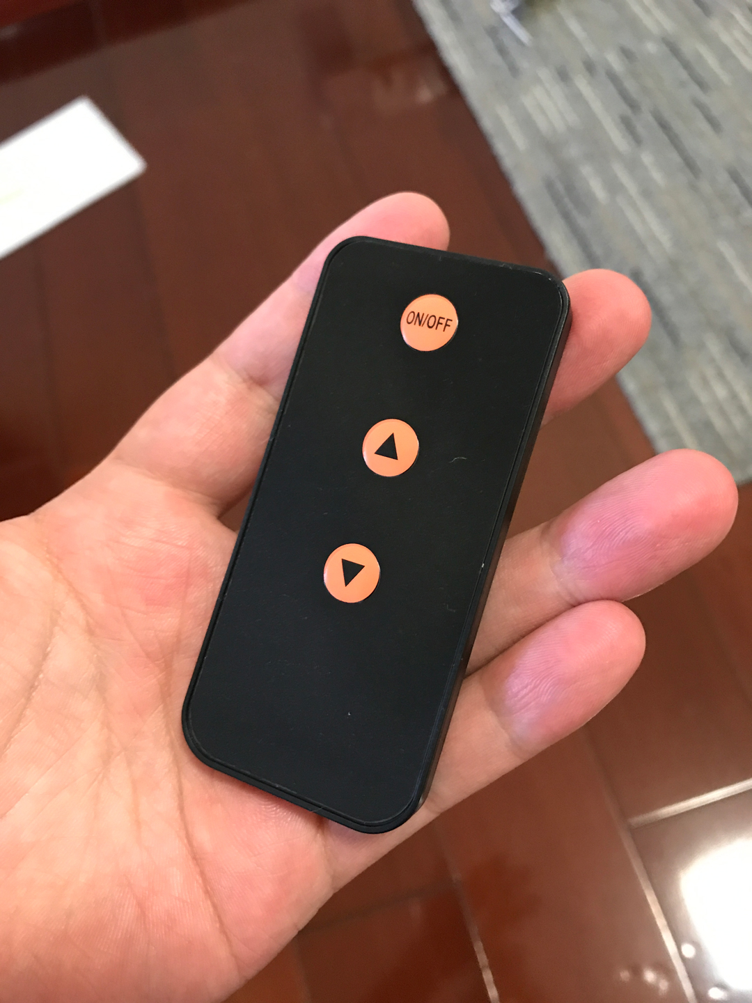 暂时了却心愿可调光LED台灯开箱及使用分享