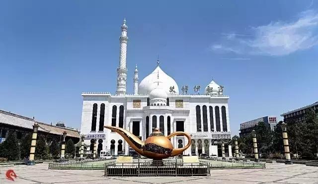 醉美西城｜“城在绿中人在景中”探访绿荫之下的回民区