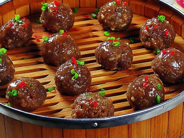 一品黄山天高云淡,一品黄山犹如仙境