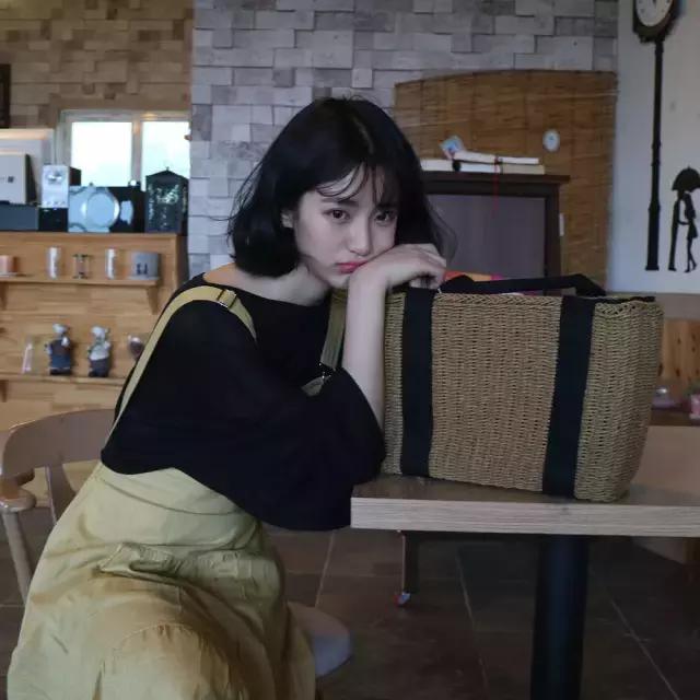 一拍照表情动作就扭曲,一拍照就紧张脸部僵硬