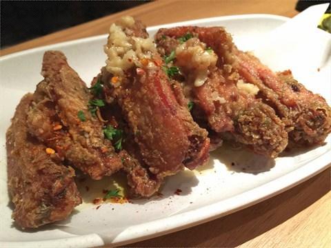 啦啦旅行-此文有毒!看完导致胃疼.....