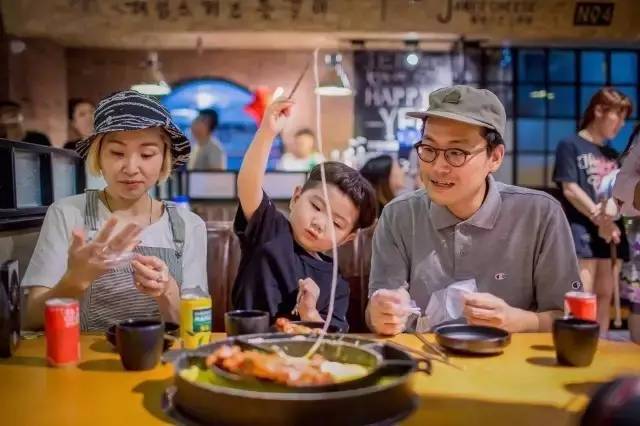 9大商圈100+餐厅5折狂欢!连high4天总有1家是你的菜