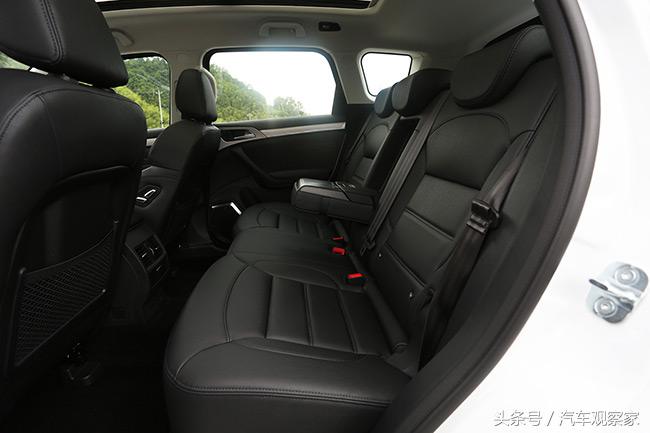 美来自于外在加内在,美来自于内心的纯净