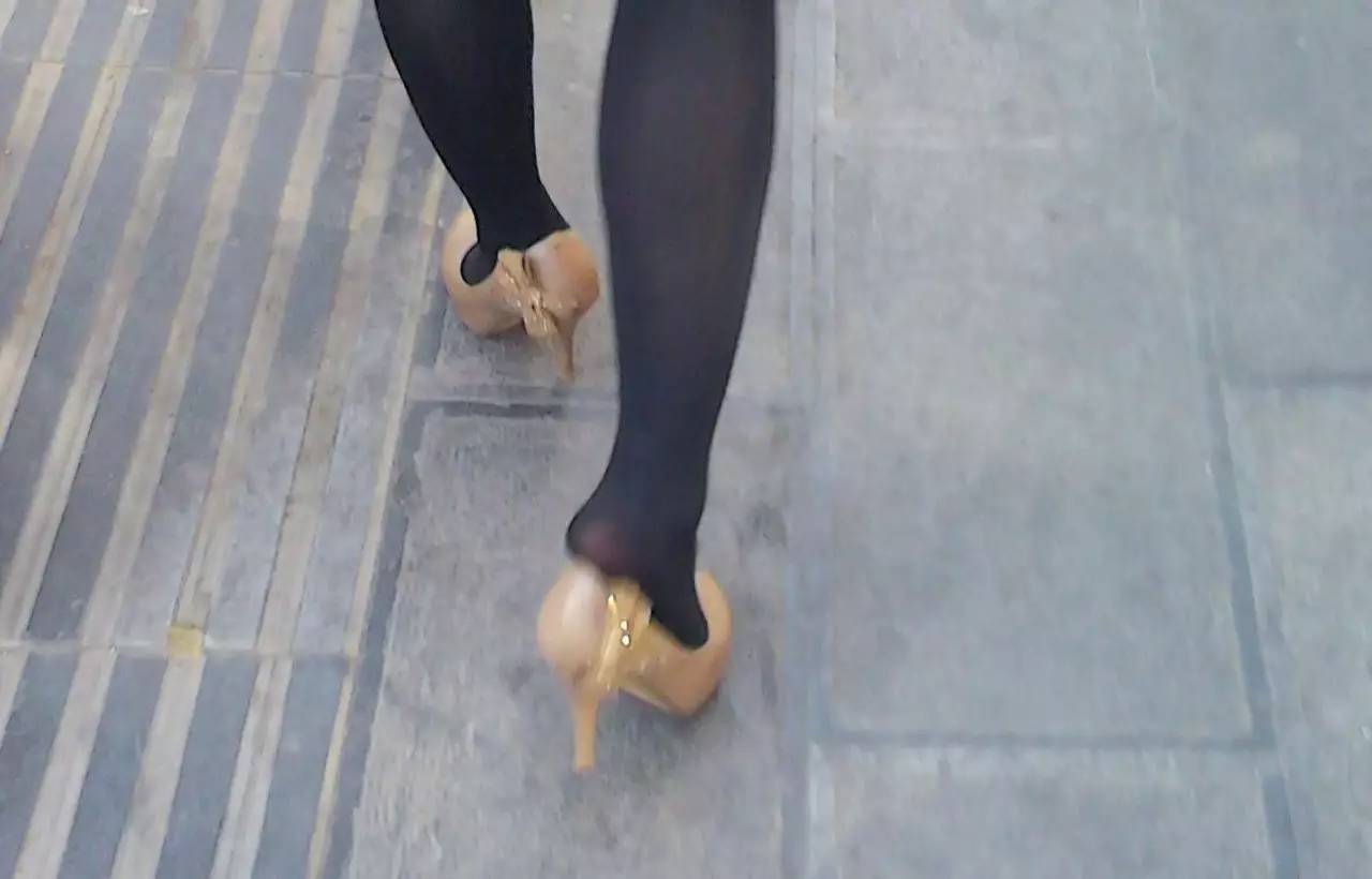 鞋子顶脚痛怎么处理,鞋子短顶脚怎么办