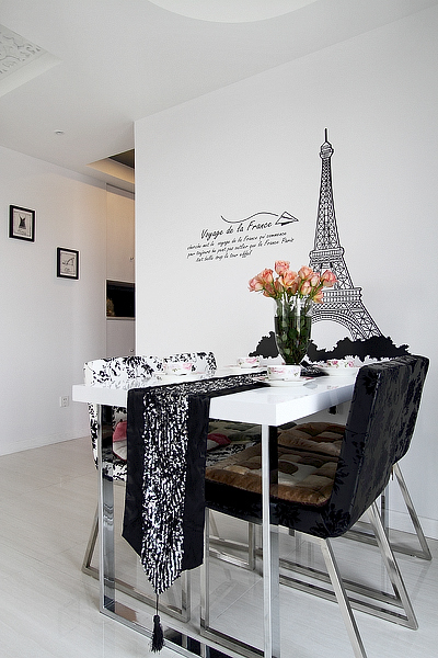 武汉老园艺师为讨好老伴，毅然把卧室窗台巧变花园式榻榻米！