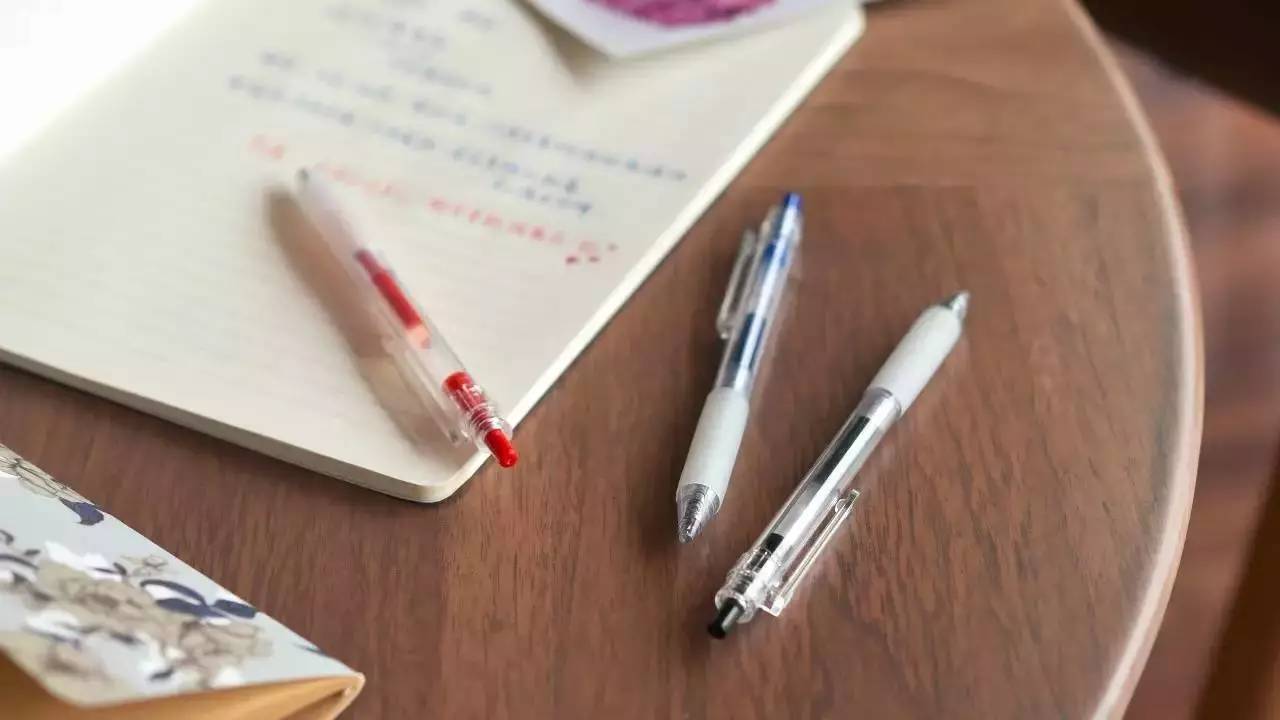 初入职场这几个穿搭技巧要注意,职场穿搭如何看起来舒服又板正