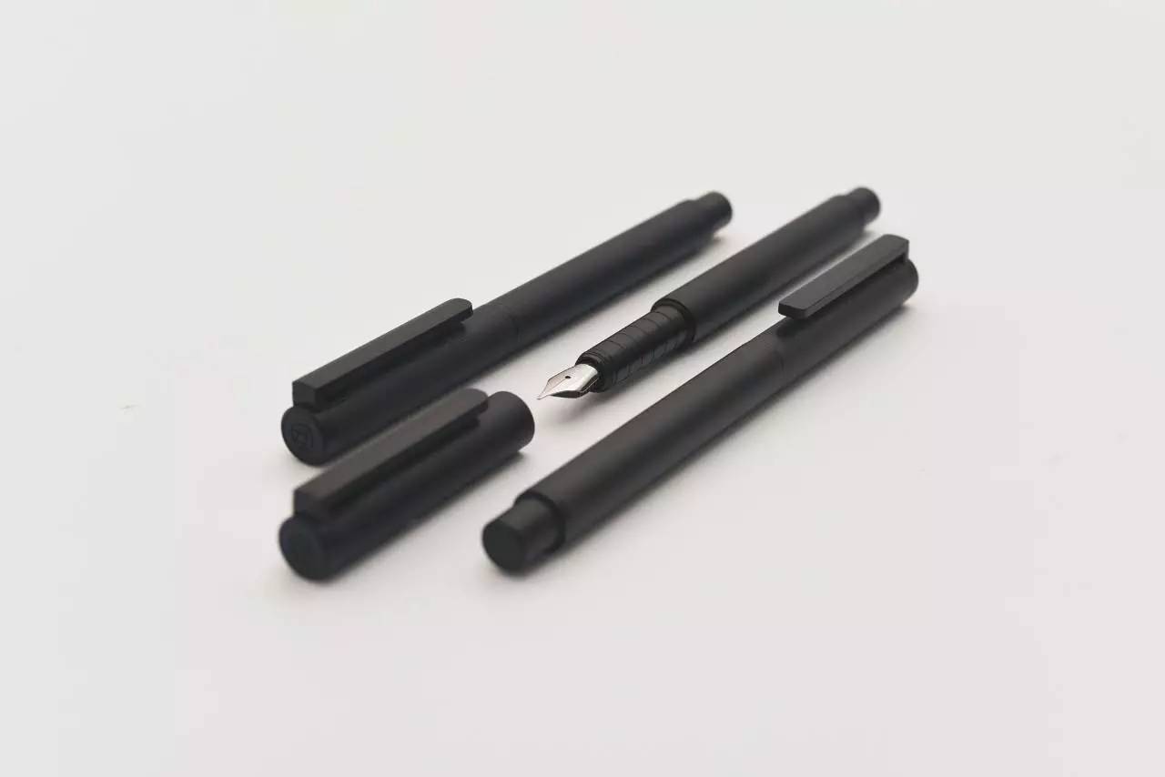 初入职场这几个穿搭技巧要注意,职场穿搭如何看起来舒服又板正