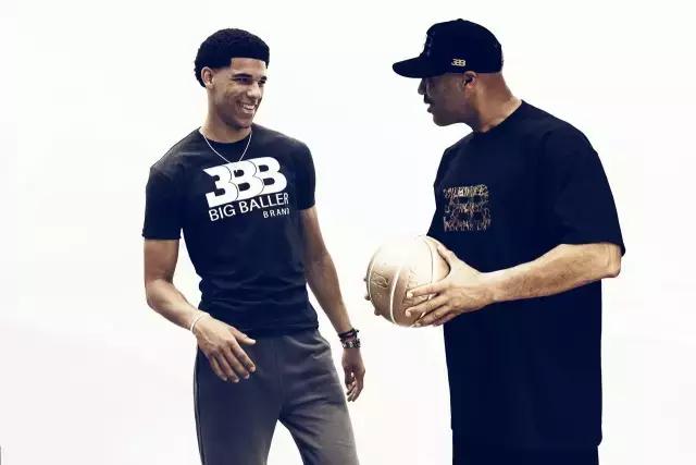 全世界都在嘲笑「球爹一家」,但你们都错了!