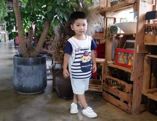 “妈妈，你说我最喜欢的洛克泰迪会一直陪着我吗？”