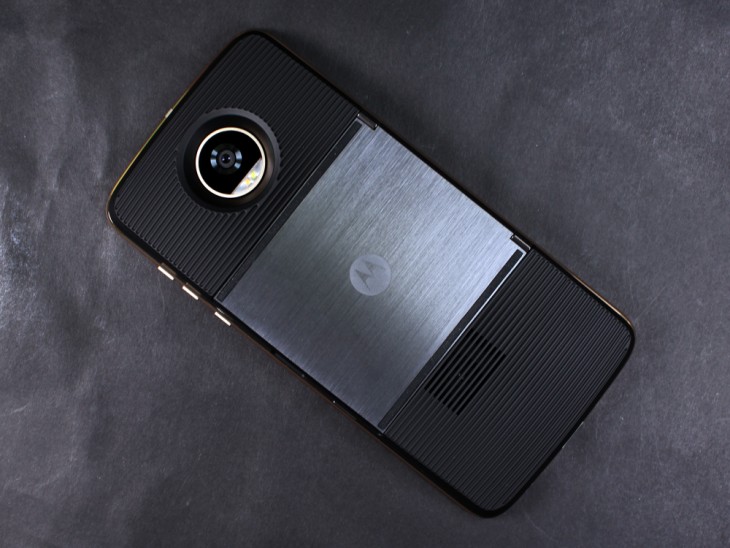 motoz2force游戏体验,motoz2play投影怎么样