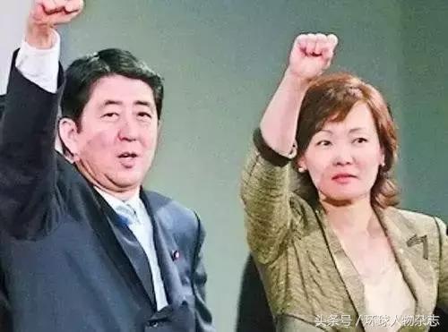 前景不利，后院失火，最近安倍过得很闹心，都是因为这两个女人