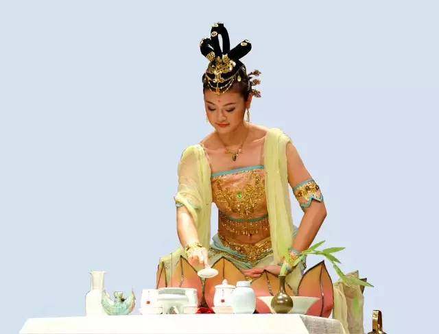 茶传媒专访｜茶香界教育家乔木森，这位65岁的老茶人，为何让我们三度落泪？