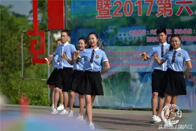 人间七月天旅游正当时,人间七月天的下一句